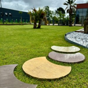 Pas japonais pour jardin moon roche pierre aquitaine
